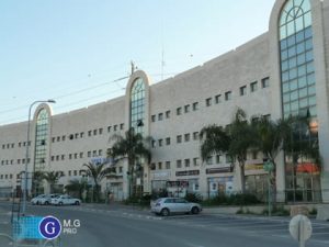 אולם תצוגה ומשרדים בית כפיר בצ'ק פוסט חיפה