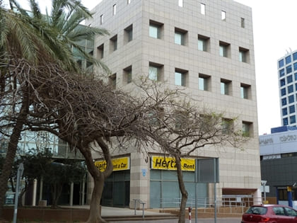 משרדים להשכרה בהרצליה - בית דורי