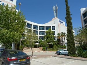 משרד להשכרה - בית אלון