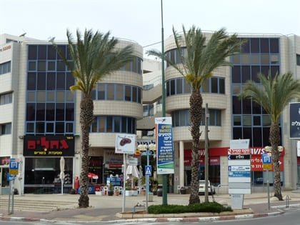 אולמות תצוגה - בית לומיר בהרצליה פיתוח