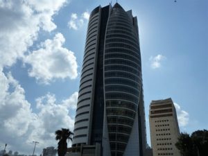 אולמות תצוגה וחנויות - בית הפרקליטים