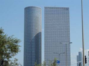 אולמות תצוגה בתל אביב - מגדלי עזריאלי